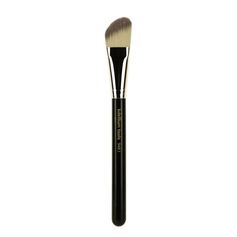 Bdellium Tools Professional Makeup Brush - Maestro Series 948.1 Slanted Foundation - With Soft Synthetic Fibers, For Precise Foundation Application (Black, 1pc)