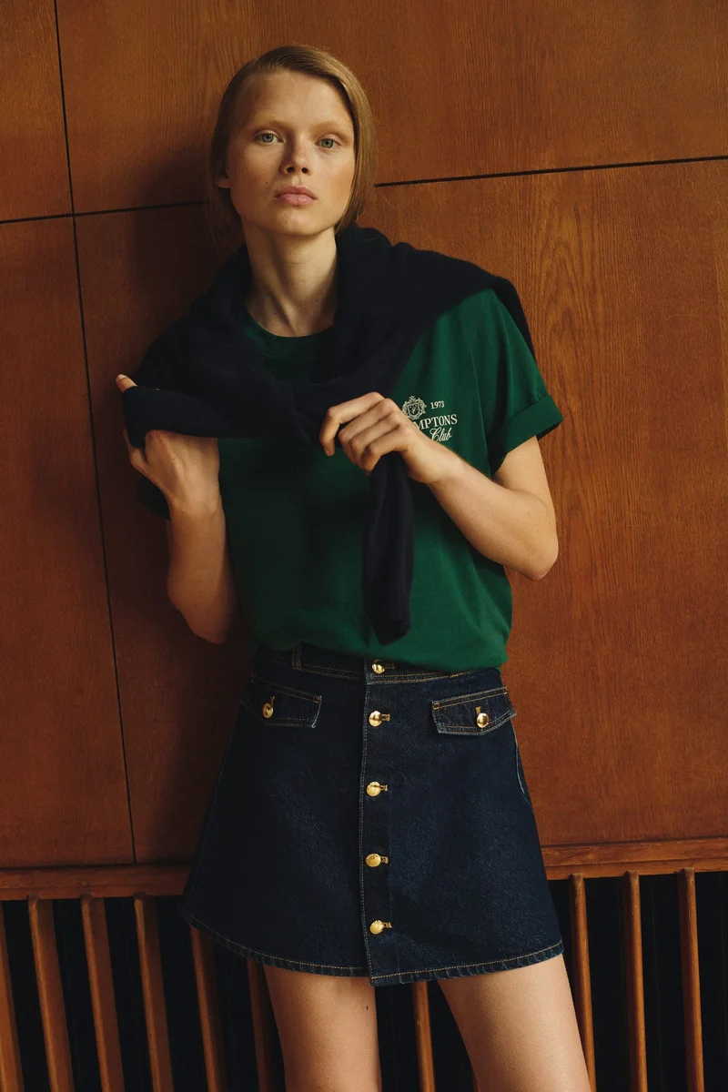 اتش اند ام تي-شيرت بتصميم مطبوع