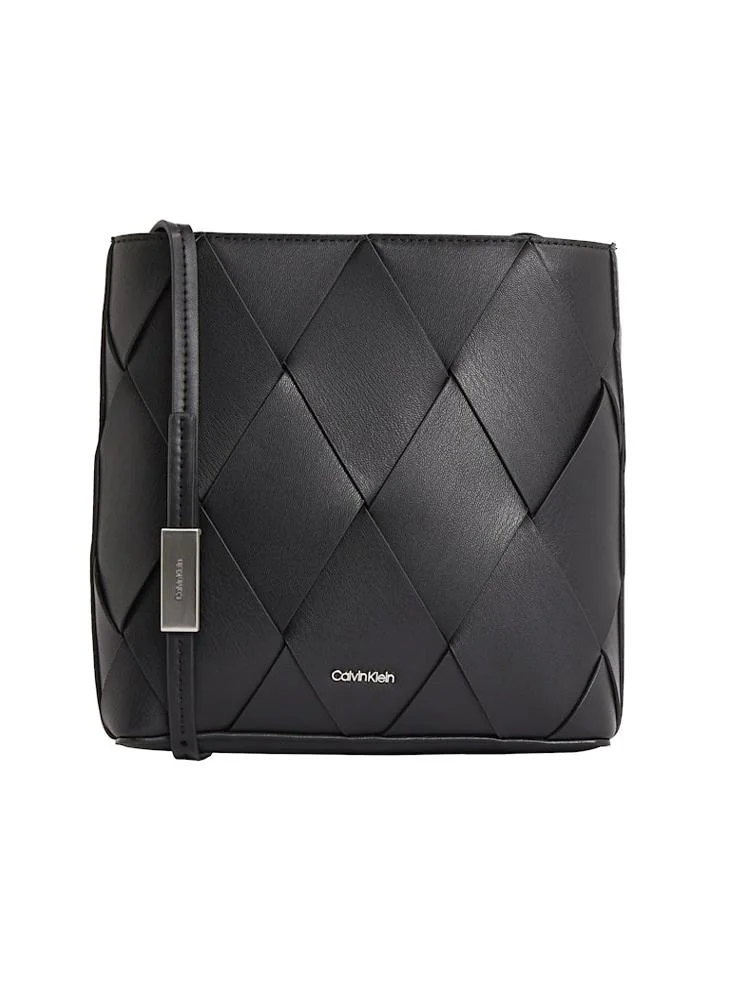 كالفن كلاين Woven Square Crossbody