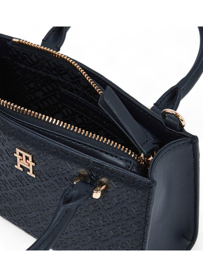 جس حقيبة كروس بودي قابلة للتحويل بشعار GUESS G James - جلد صناعي أسود مبطن مع حزام سلسلة - Image 5