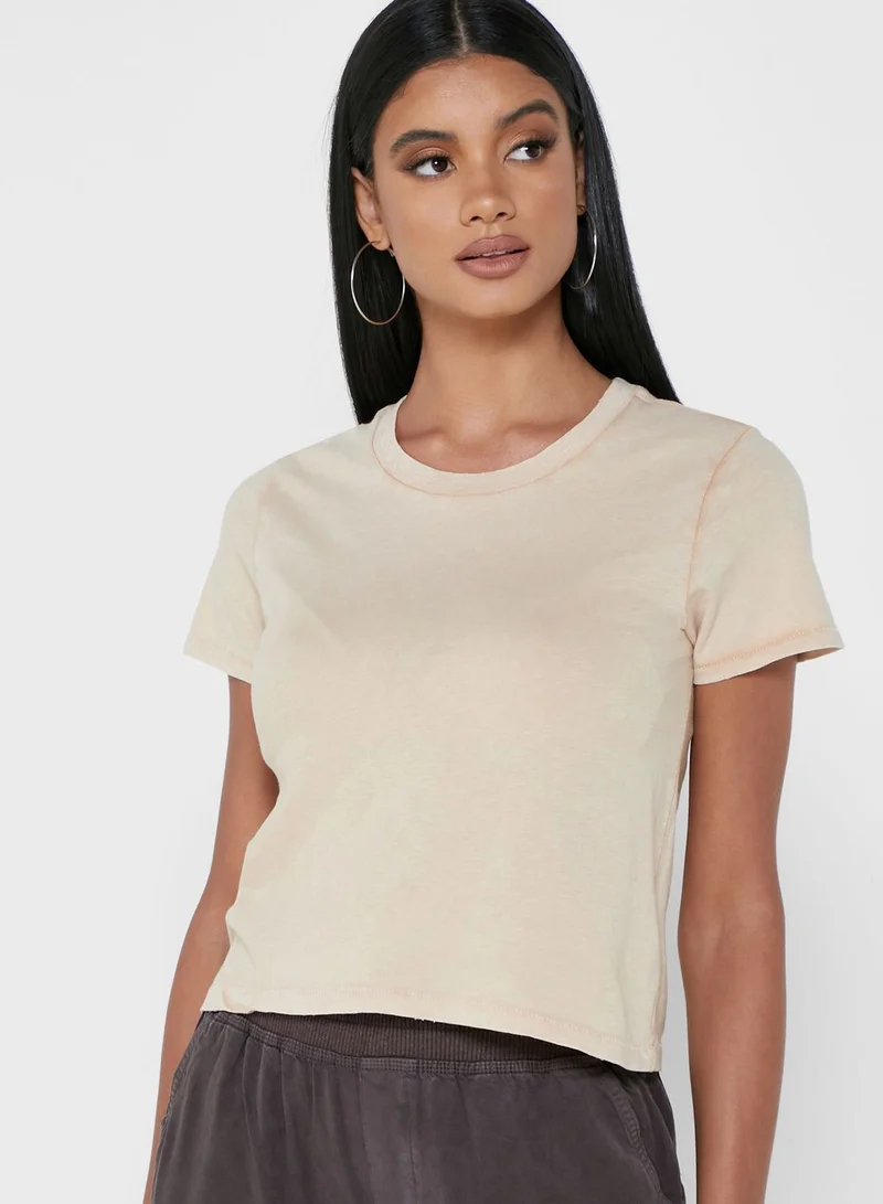 آري من امريكان ايجل تيشيرت بياقة دائرية