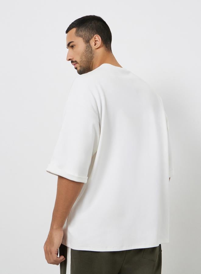 Styli Men Boxy Heavy Jersey Stretch Interlock T-Shirt - Image 4