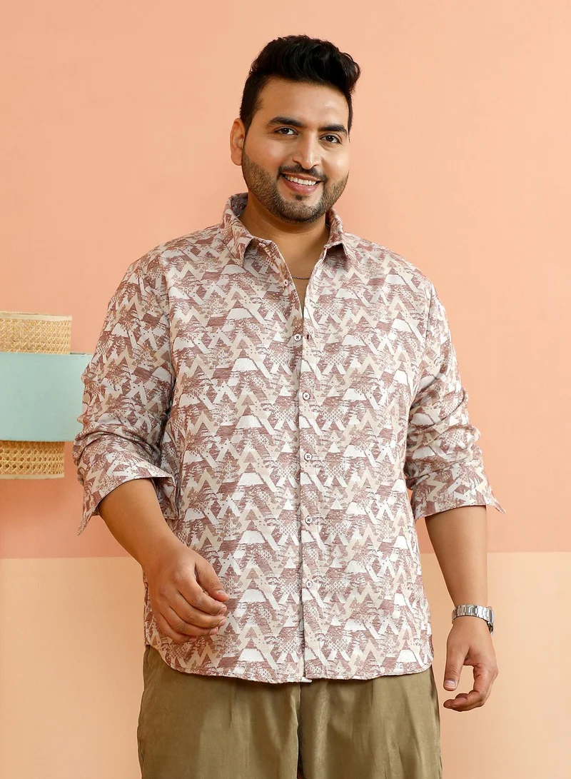 انستافاب بلس قميص رجالي بنقوش تجريدية متدرجة بلون بني موكا من إنستافاب بلس للملابس الكاجوال بياقة سبيد وأكمام طويلة بأزرار ومقاس كبير بتصميم مريح للاستخدام اليومي