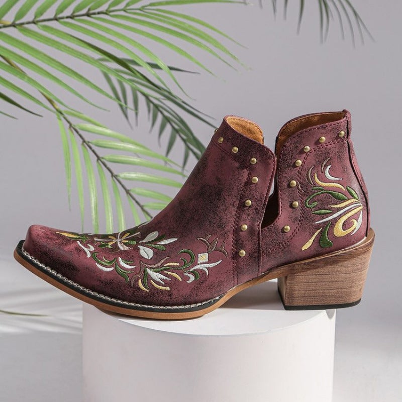 Large Size Short Boots 2026 Fashionable Embroidered Round-Toe Chelsea Style Chunky Heel Martin Boots For Women - Image 5