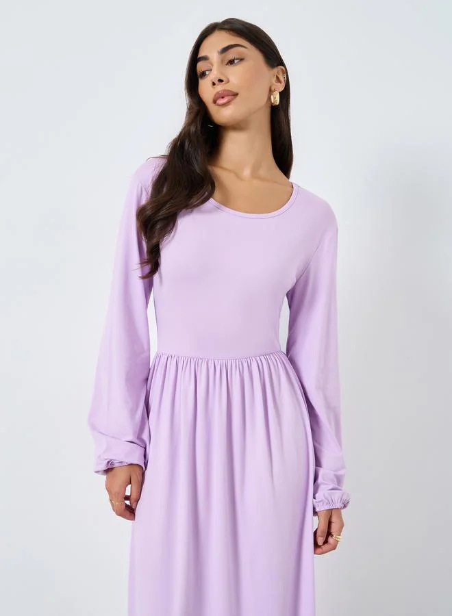 ستايلي فستان طويل بياقة سكوب