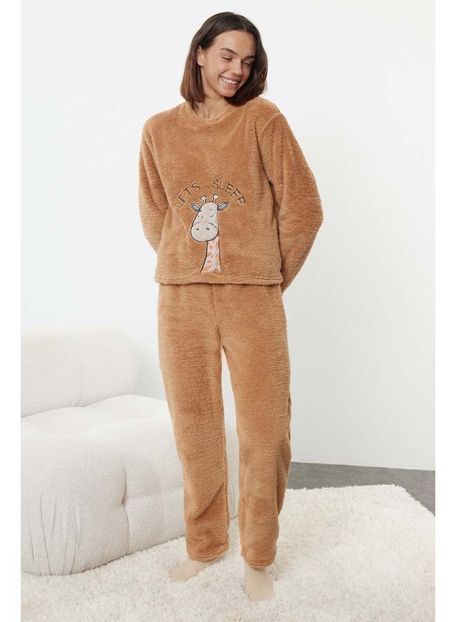 trendyol Light Brown Animal Embroidered Wellsoft Winter Knitted Pajama Set THMAW25PT00089  - Image 1