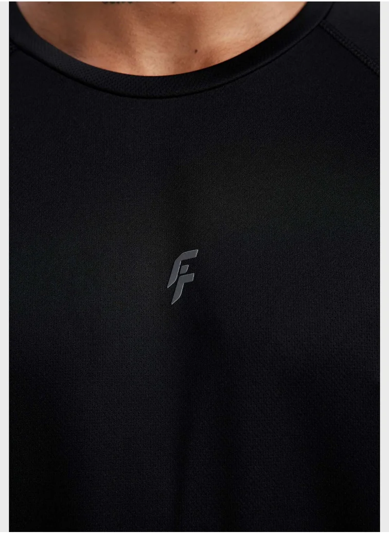 DeFacto Essential Crew Neck T-Shirt