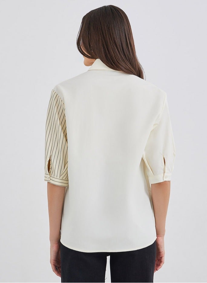 ستايلي قميص نسائي مخطط بيج بياقة ملفوفة - Image 2