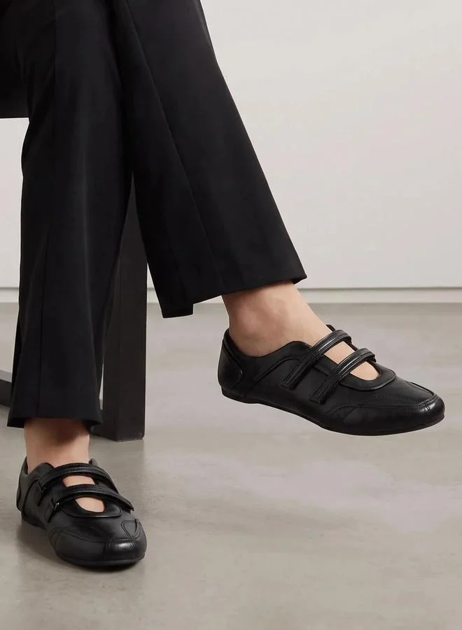 Styli  Black Solid Round Toe Velcro Sneakers for Women | Best Price UAE