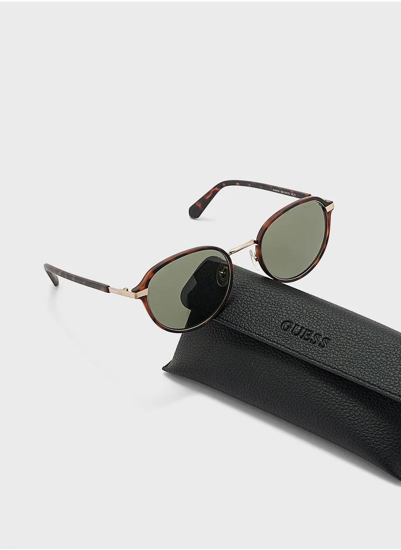 GUESS Round Sunglasses