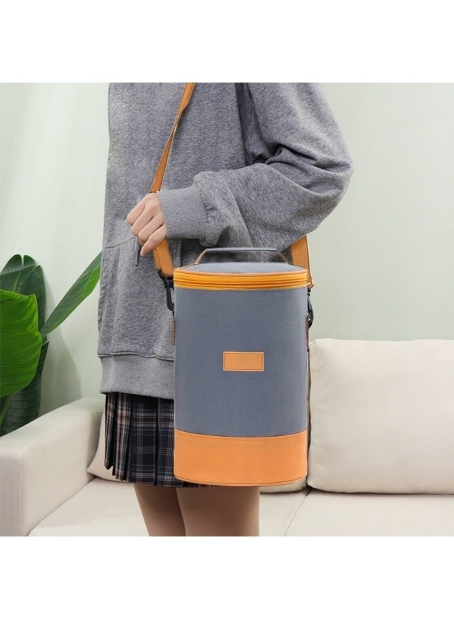 حقيبة غداء أسطوانية محمولة مبطنة برقائق ألومنيوم عازلة - حقيبة غداء حرارية من القماش للعمل والمدرسة والسفر والنزهات والأنشطة الخارجية - حقيبة طعام أنيقة كبيرة الحجم 26×18×18 سم - Image 4