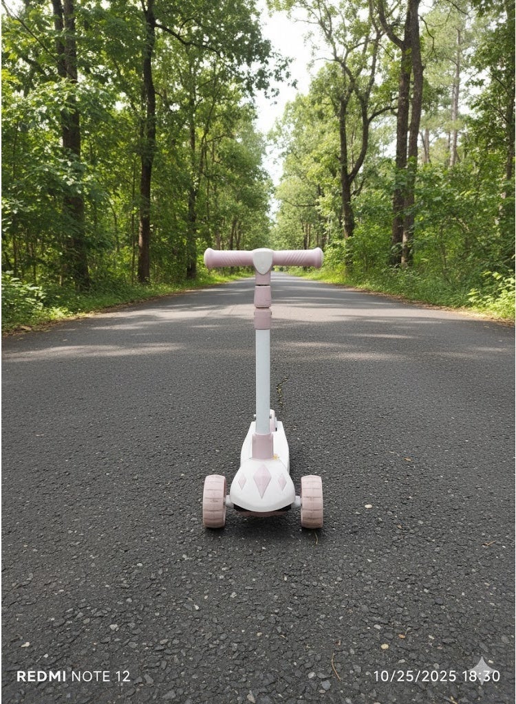 Kids Scooter Unique Design with Multiple Heights, Flashing Lights, And Music. Provides a Fun and Safe Experience for Fun - Image 3