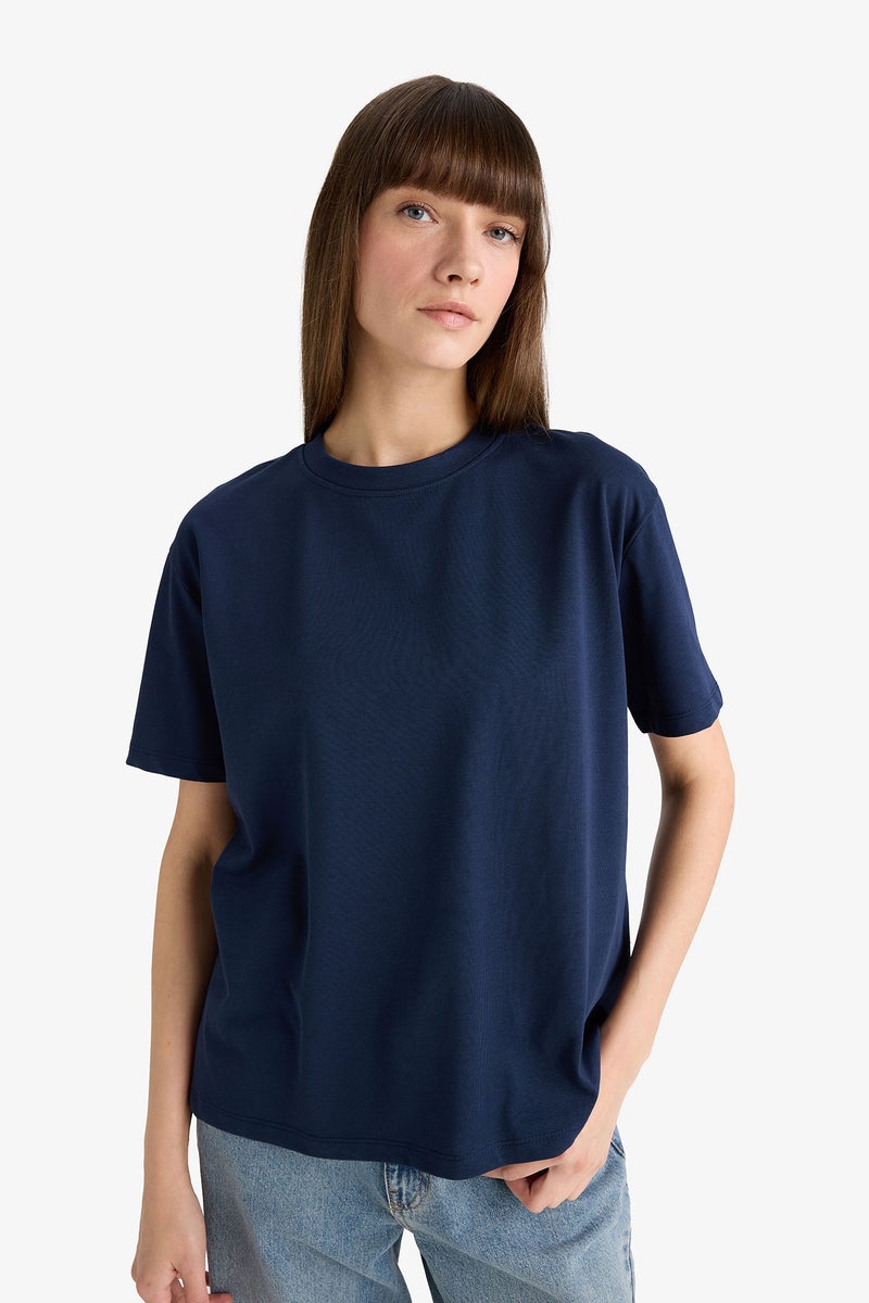 ديفاكتو تي شيرت نسائي عادي بأكمام قصيرة ورقبة دائرية - Image 3