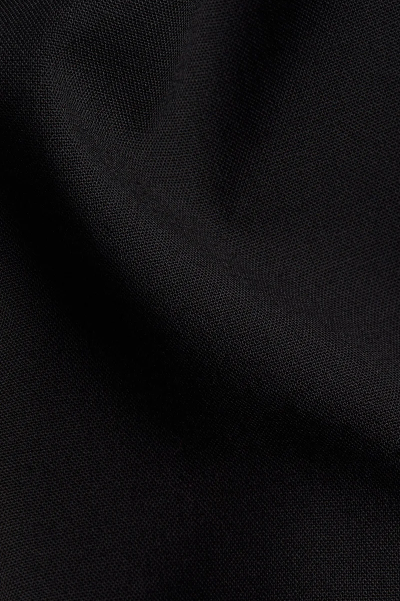 اتش اند ام تنورة ضيقة