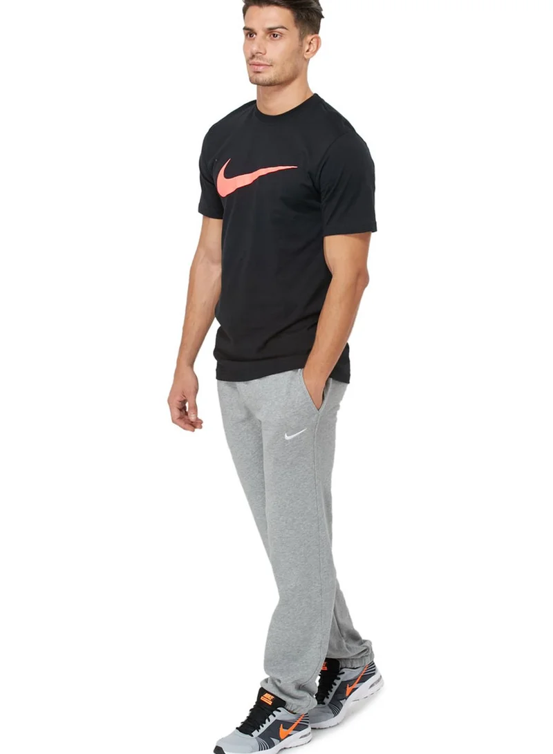 Nike Swoosh Cuffed Sweatpants