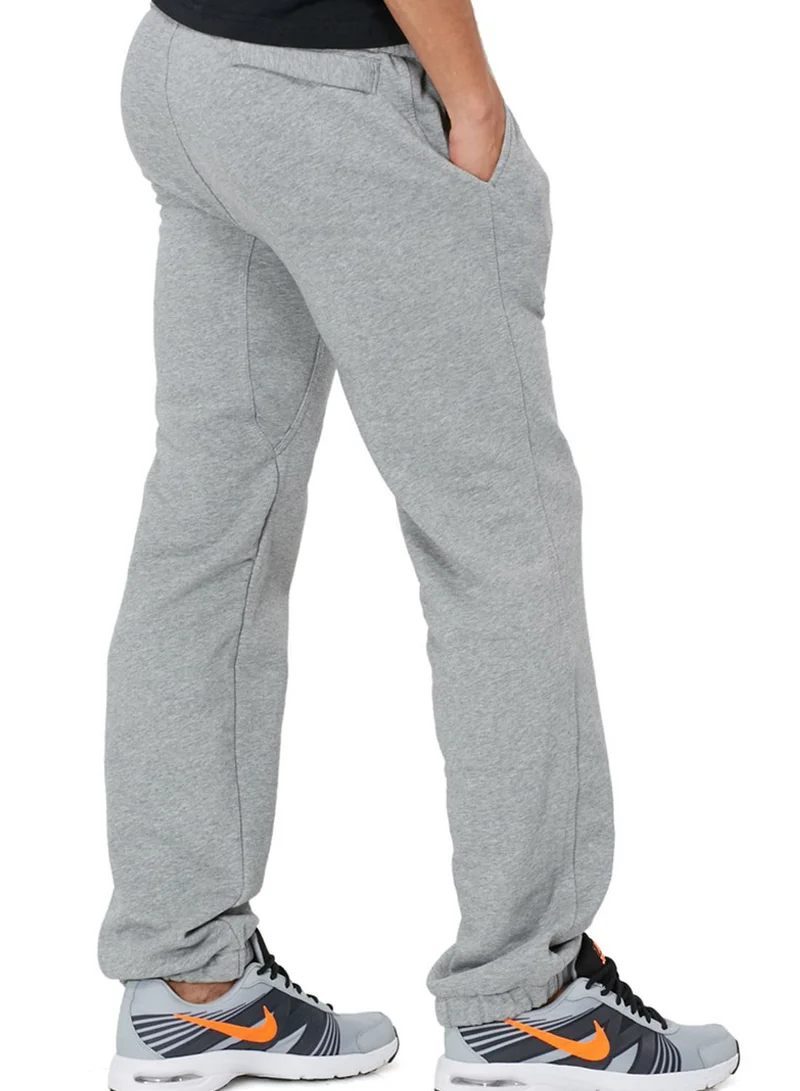 Nike Swoosh Cuffed Sweatpants