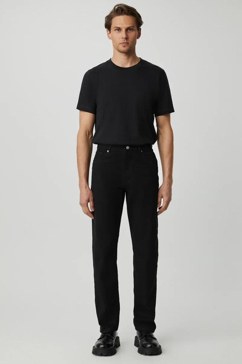 جريميلانج Men's Regular Fit Relaxed Cut Thick Textured Wash Effect Magic Denim Black Jeans
