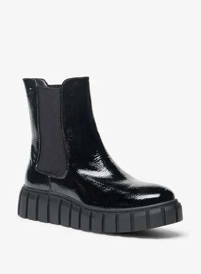 سيليست Women's Solid Slip-On Flatform Boots