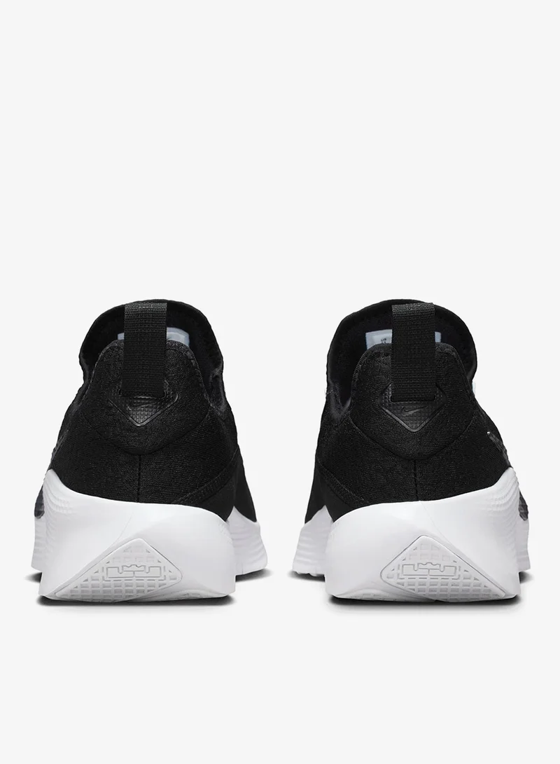 نايكي ليبرون تي آر