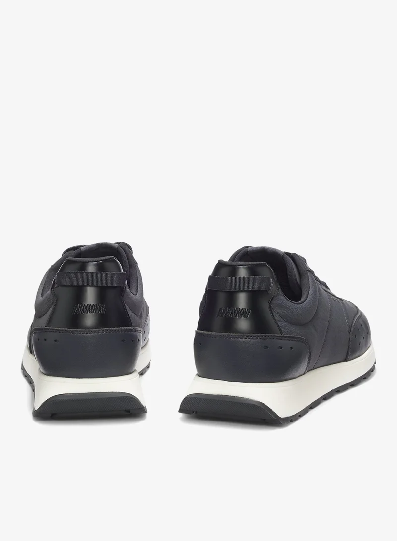 هوجو أحذية رياضية مستوحاة من الجري بتفاصيل متعرجة