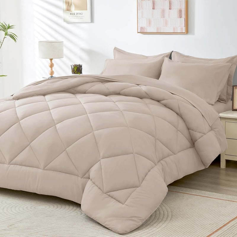 Ultra Soft Bed Comforter All Season, Down Alternative Fiber Soft Down Alternative Comforter, 300 GSM Fiber Density, Blanket, Quilt, Bed Cover, Summer Quilt (Coffee, 180 * 220cm)