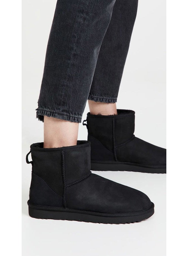 UGG Women's Classic Mini II Winter Boot, Black, 7 - Image 2