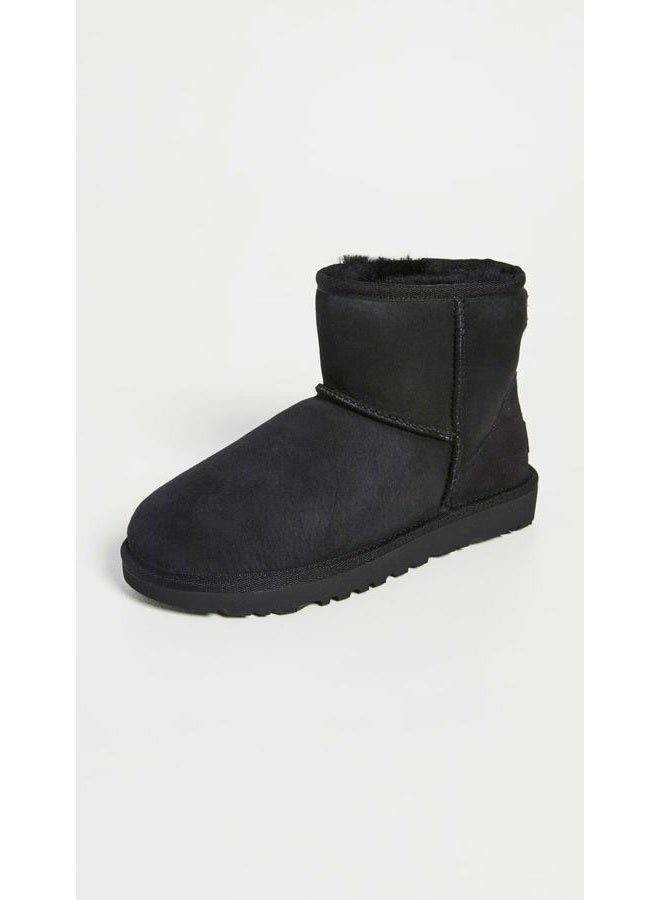 UGG Women's Classic Mini II Winter Boot, Black, 7 - Image 3