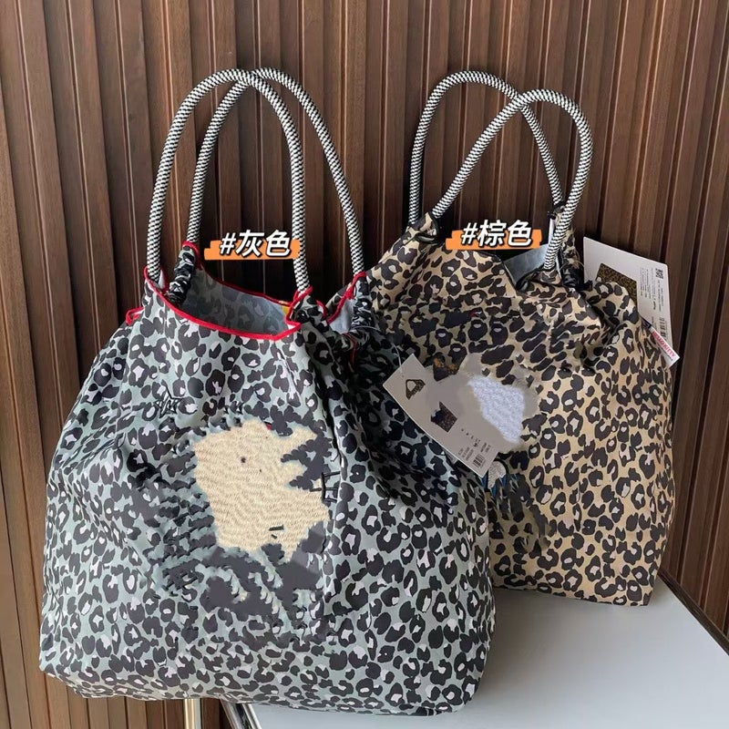 Women's Leopard Print Large Capacity Shoulder Bag - Image 1