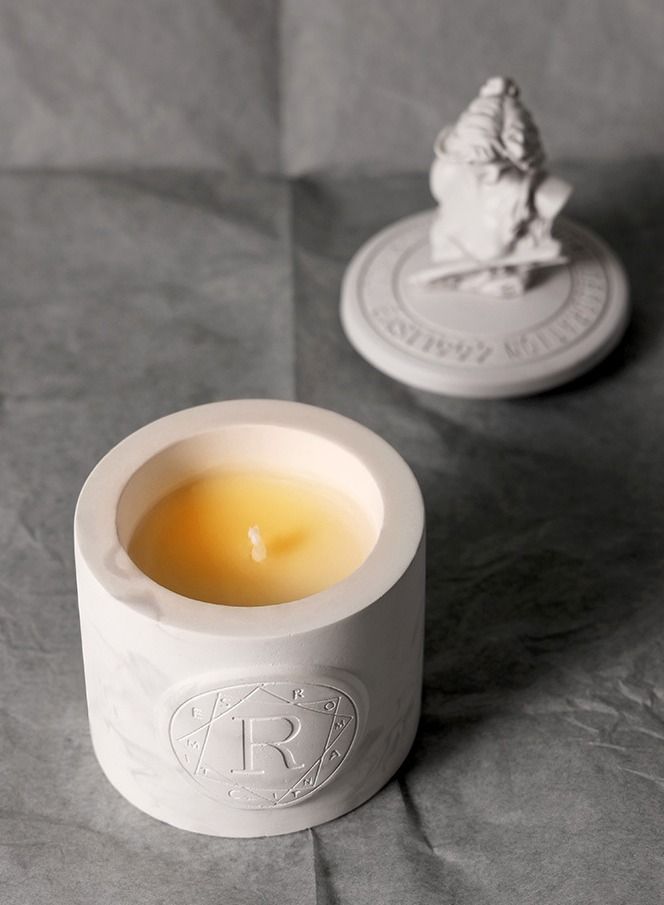 سان دييغو هاكل بيري شمعة معطرة مع إغلاق علوي ومظهر فاخر حديث