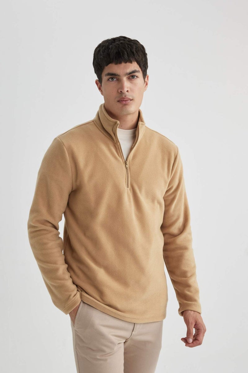 DeFacto Regular Fit Sweatshirt - Image 1