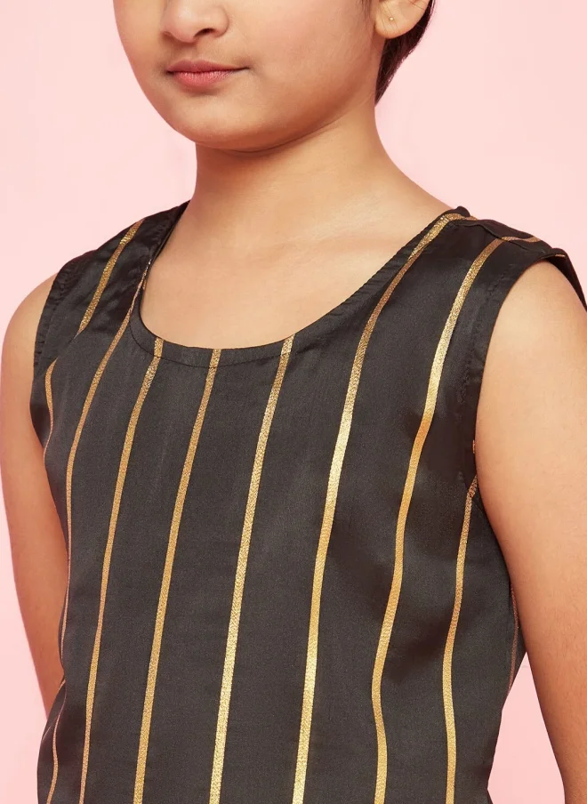 أيه كيه إس Black Striped Kurta Set for Girls