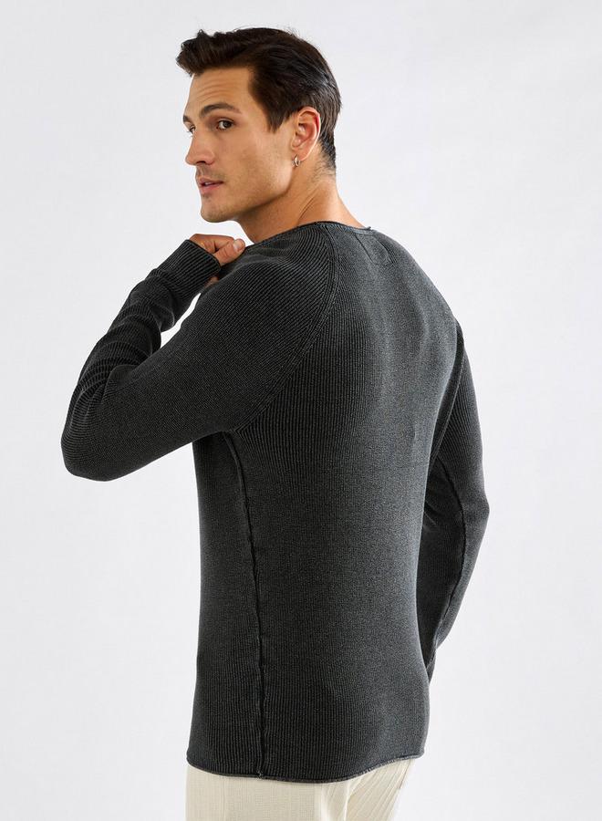 سبلاش فيڤ كنزة بارزة الملمس بأكمام طويلة وياقة ضيقة - Image 3