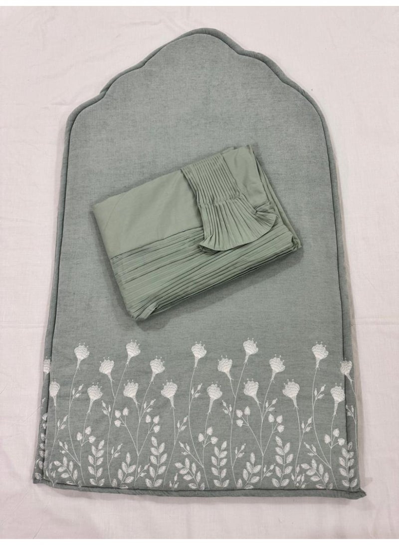 برايدس طقم سجادة صلاه مع شرشف صلاه بكسرات ملكي - Image 2