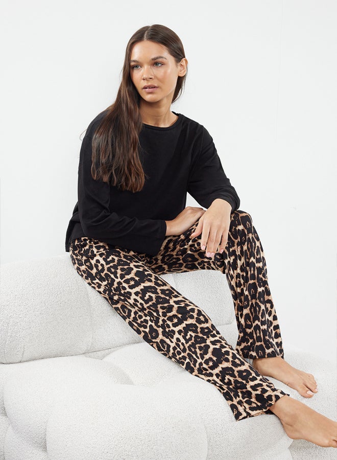 trendyol Black Leopard Patterned Knitted Pajama Set - Image 2