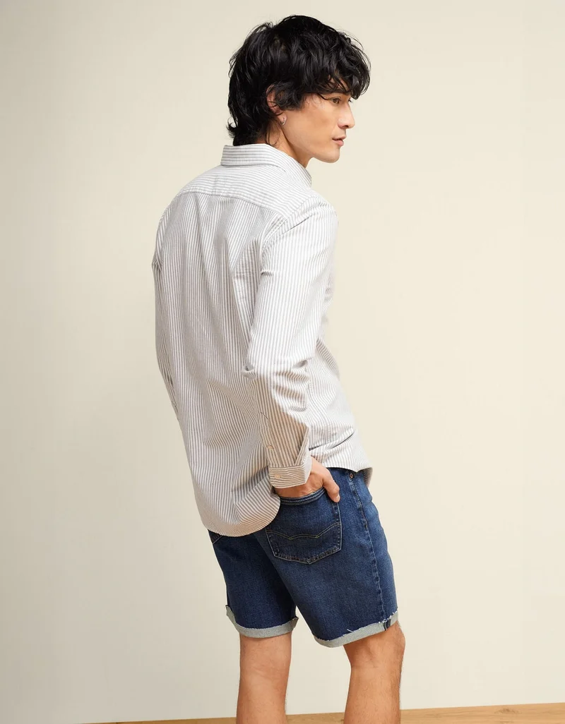 American Eagle AE Slim Fit Everyday Oxford Button-Up Shirt