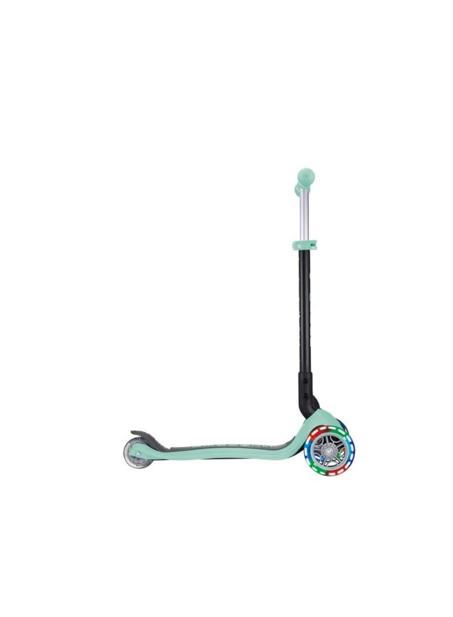 GLOBBER سكوتر جلوبر جو أب القابل للطي 3 عجلات مع عجلات مضيئة (نعناعي) - Image 5