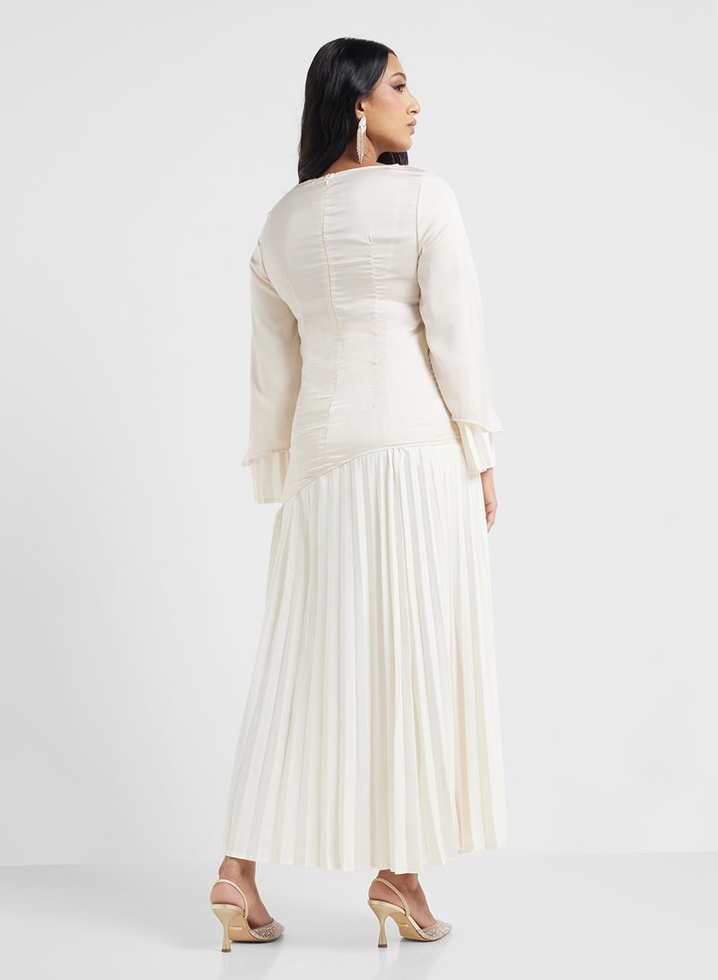 خزانة طقم تونيك وتنورة مطوية - Image 2