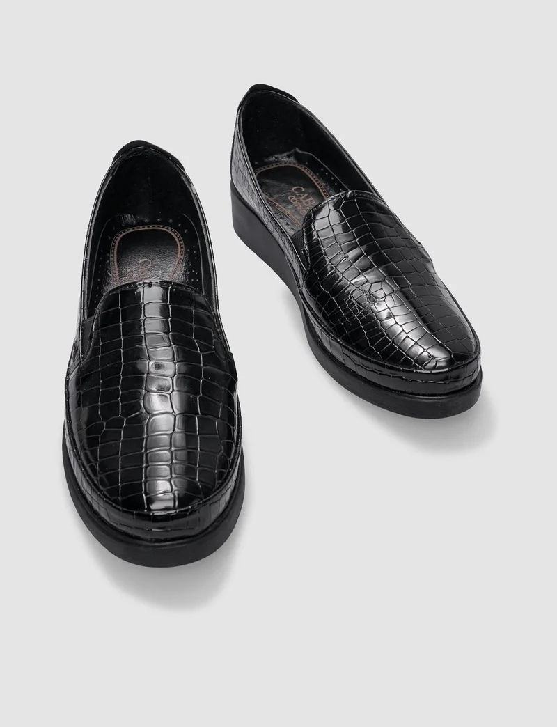 Cabani Black Crocodile Patterned Women's Casual Shoes