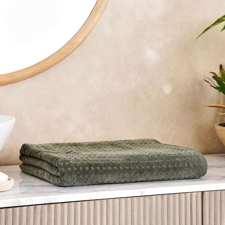 Pan Home منشفة استحمام فاخرة من فيلور باللون الأخضر 90x150 سم - Image 1