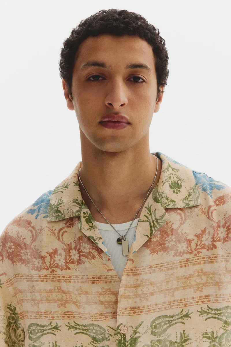 H&M  Regular Fit Patterned resort shirt for Men | Best Price UAE