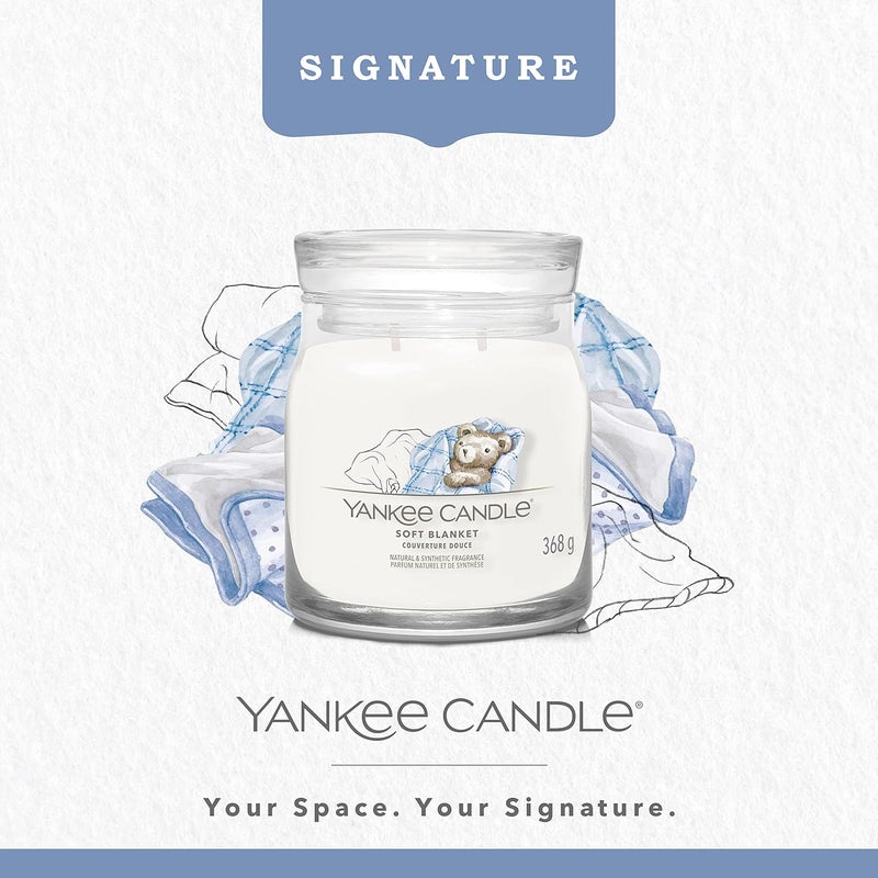 YANKEE CANDLE شمعة جرة معطرة بتوقيع - 368غ | بطانية ناعمة - شمعة معطرة | شمعة ذات فتيلين - Image 2