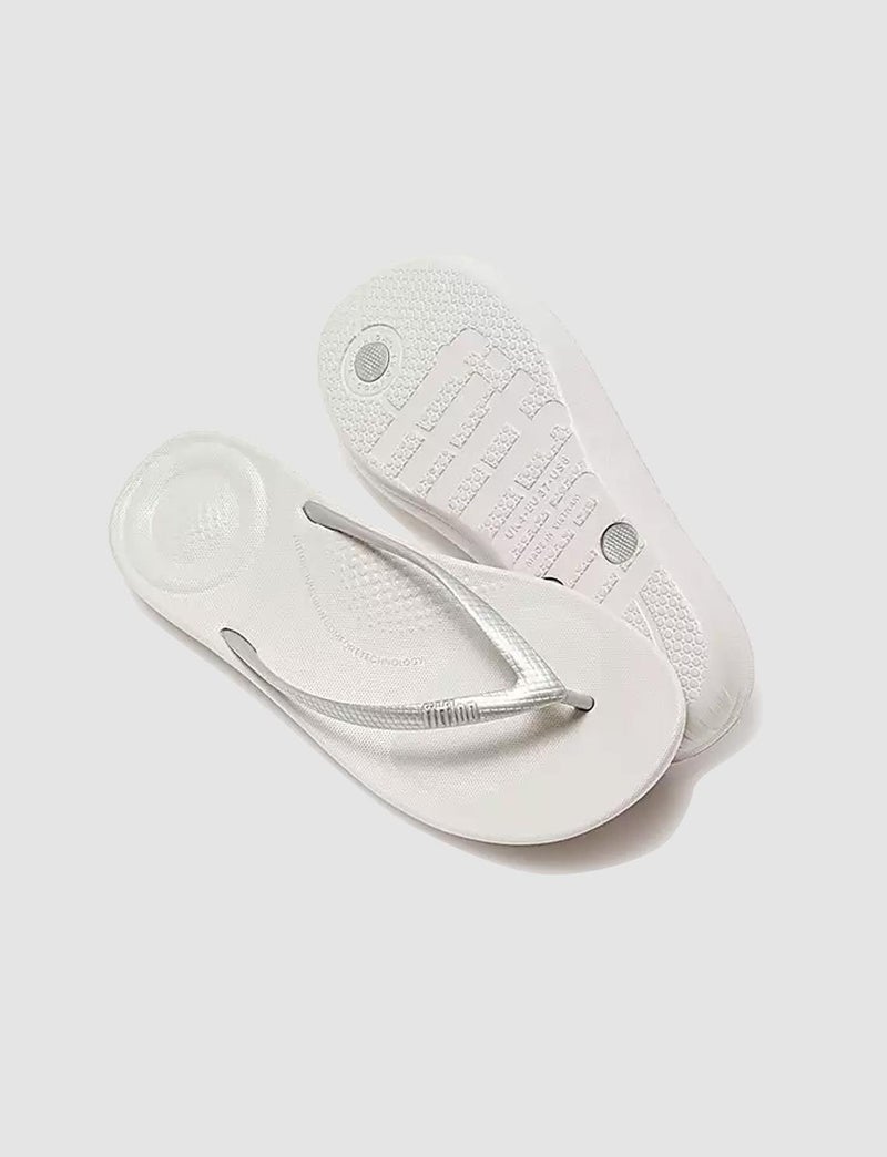 FitFlop Iqushıon Ergonomic E54 Silver Women's Flip Flops - Image 5