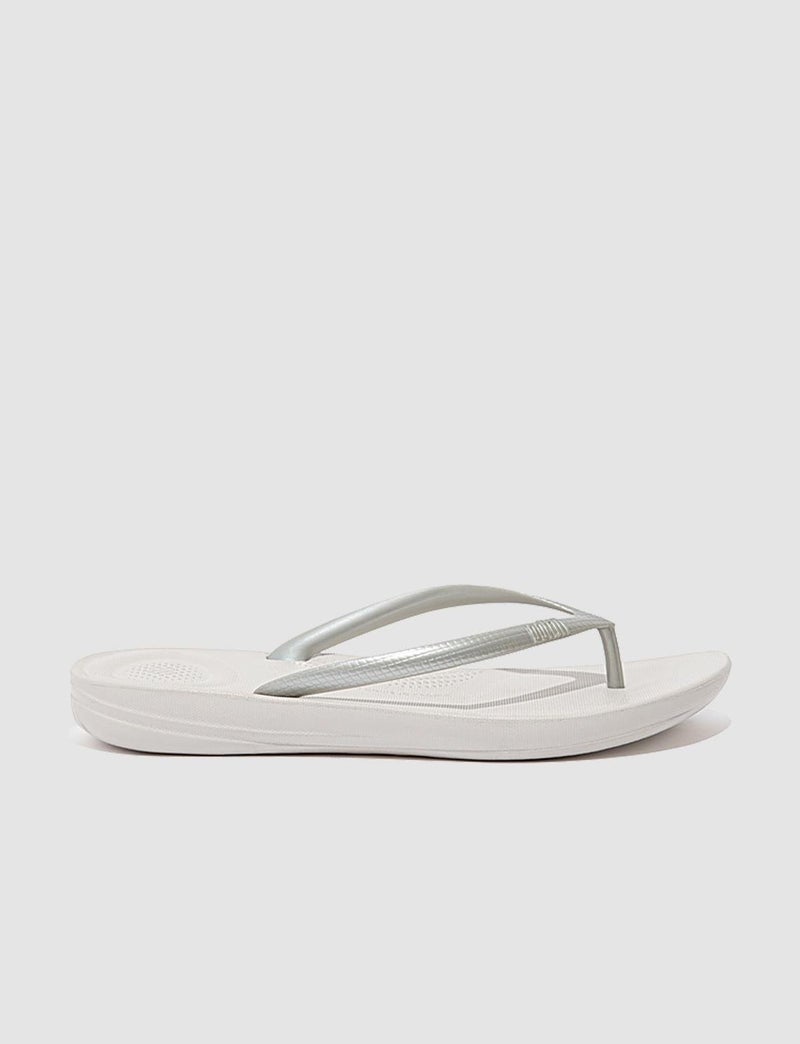 FitFlop Iqushıon Ergonomic E54 Silver Women's Flip Flops - Image 1