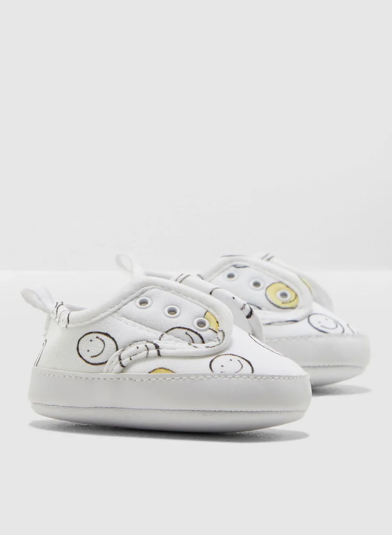 GYMBOREE Infant Smiley Face Sneaker