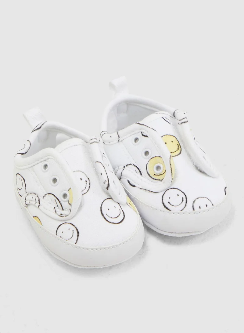 GYMBOREE Infant Smiley Face Sneaker