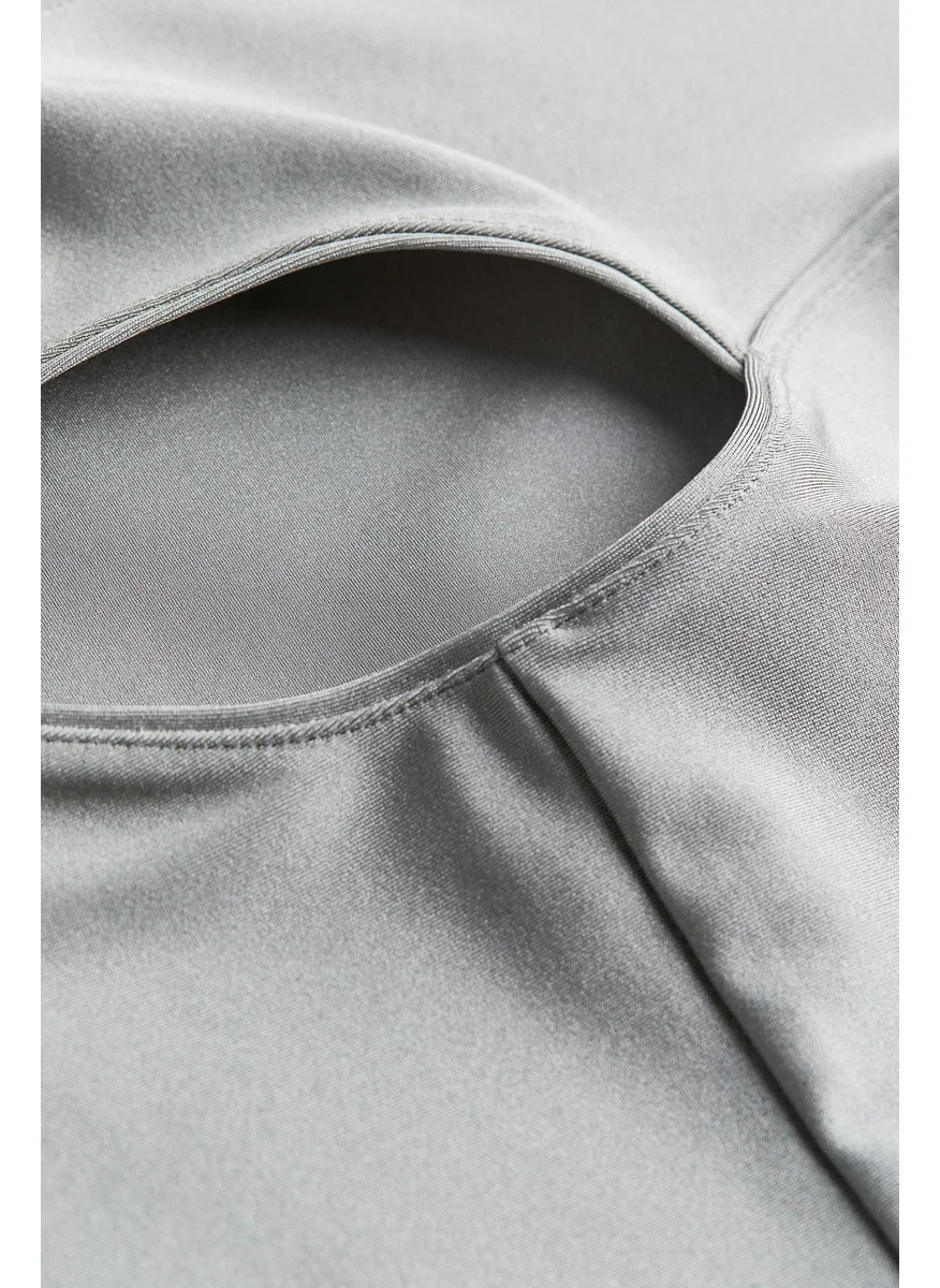 اتش اند ام Drymove™ Cropped Cut-Out Sports Top