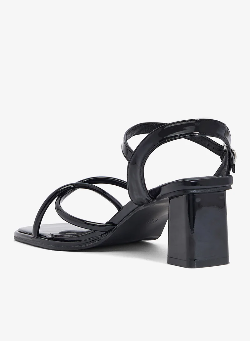 جينجر صنادل بكعب