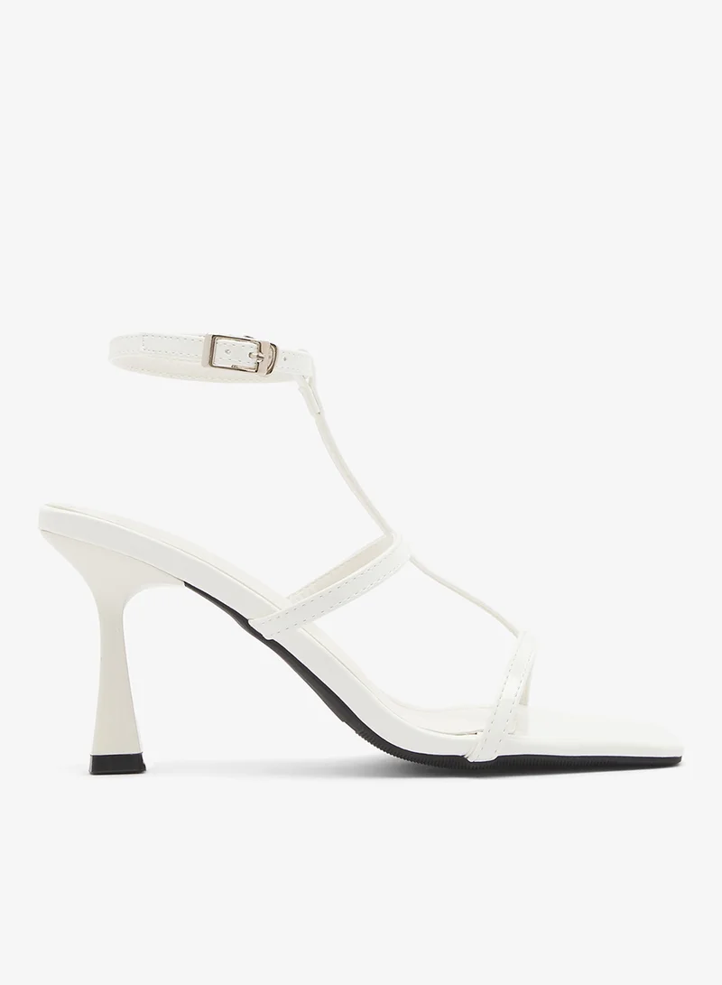 جينجر صنادل بكعب