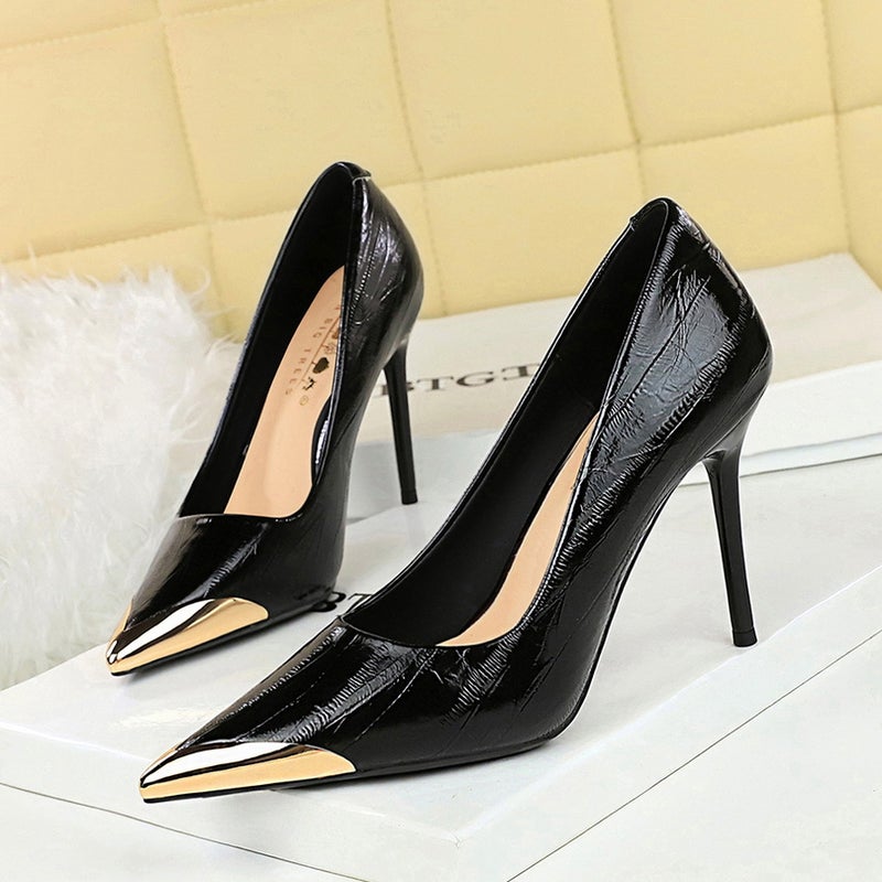 3739-62 Single Shoes (This Model Is Sold Out And Will Not Be Restocked) - Image 2