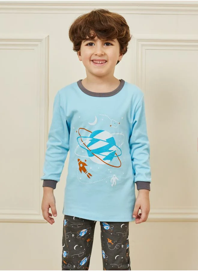 ستايلي Graphic Print T-Shirt & Pyjama Set
